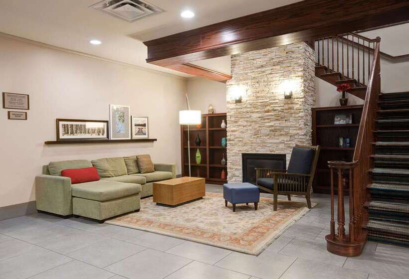 ホテル Comfort Inn & Suites St. Paul Northeast