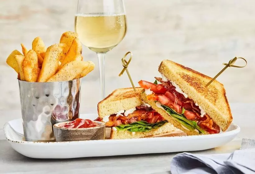 호텔 Courtyard By Marriott Pittsburgh West Homestead Waterfront