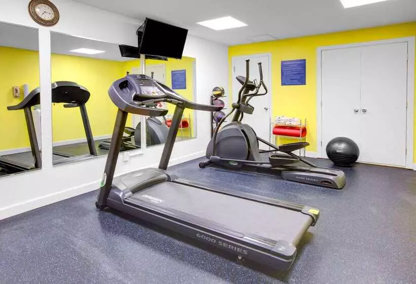 호텔 Days Inn By Wyndham Okemah