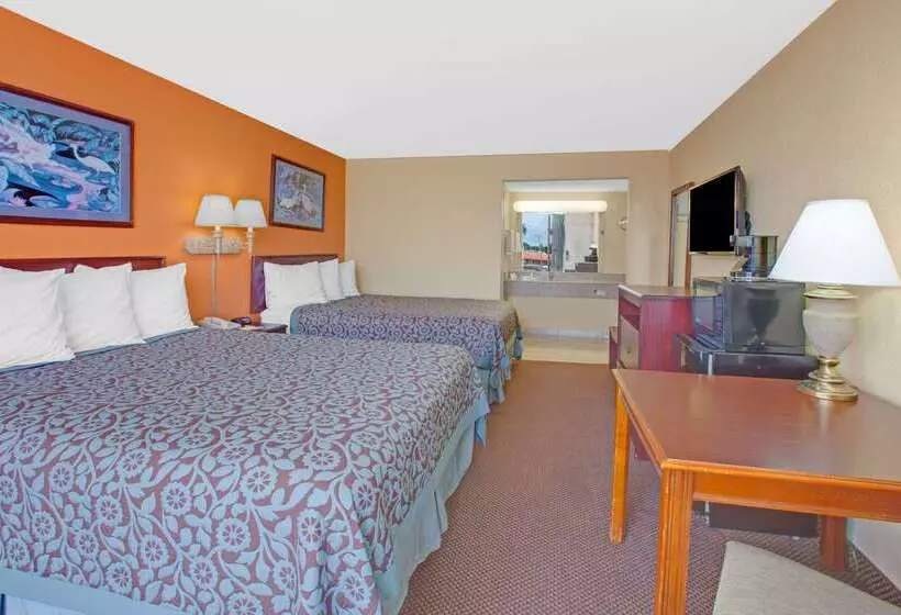 호텔 Days Inn By Wyndham Okemah