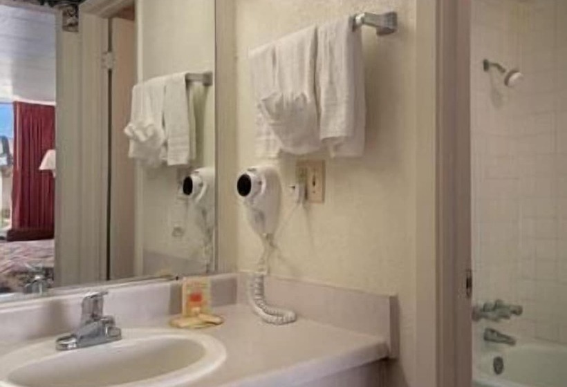 Отель Days Inn By Wyndham Okemah