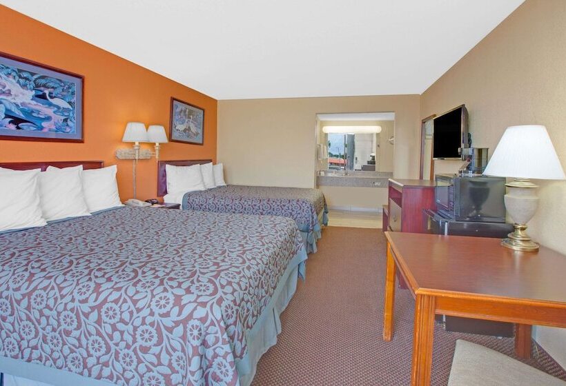 Отель Days Inn By Wyndham Okemah