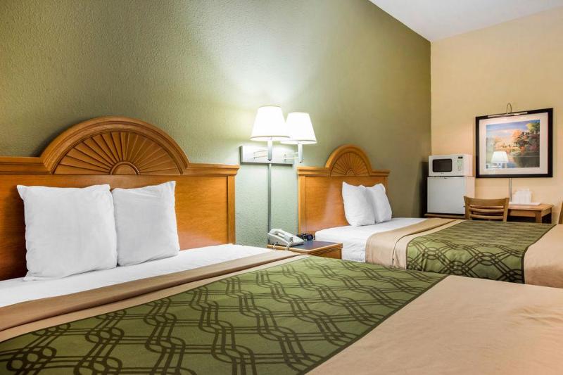 בית מלון כפרי Econo Lodge