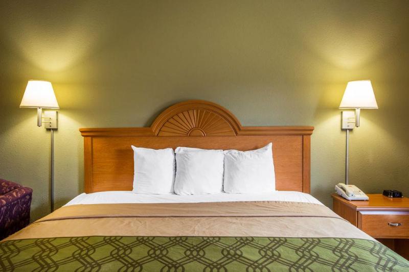 בית מלון כפרי Econo Lodge