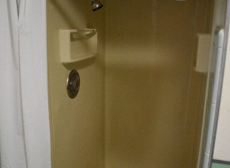 Отель Economy Inn