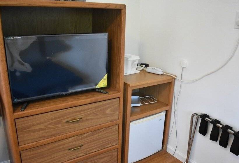 Отель Economy Inn