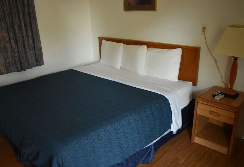 Отель Economy Inn