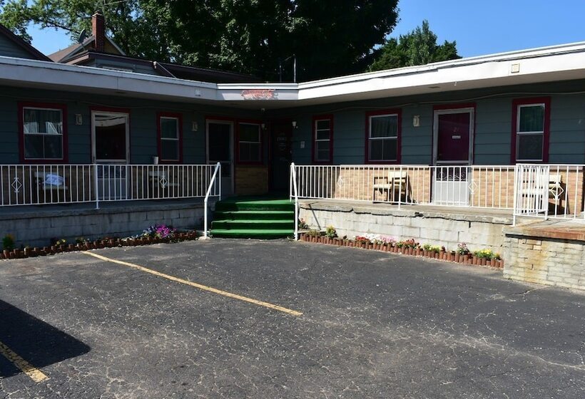 Отель Economy Inn