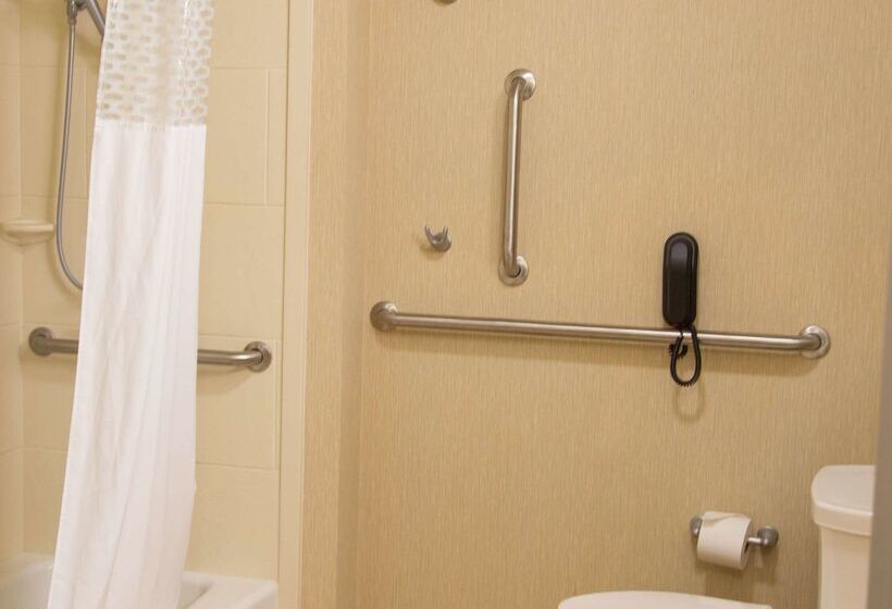 בית מלון כפרי Hampton Inn & Suites Dodge City