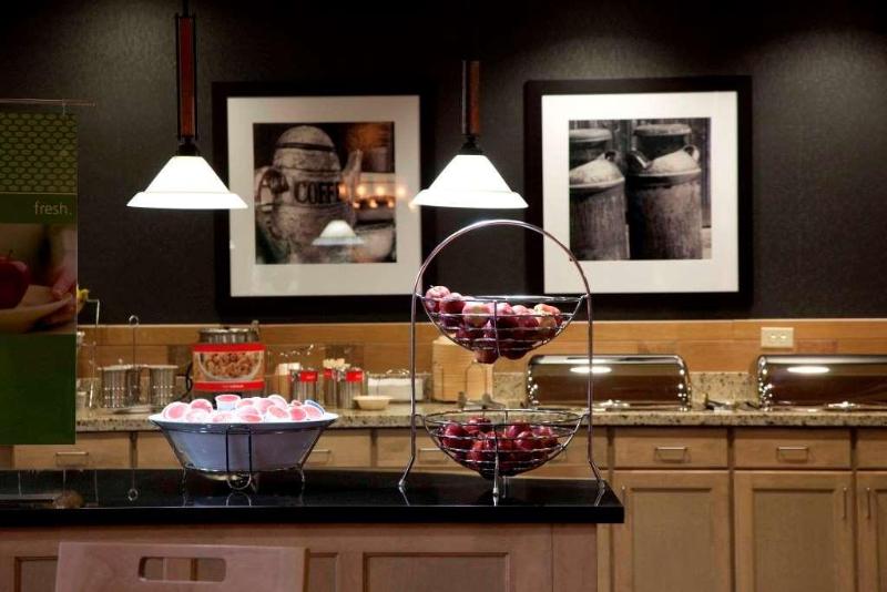 בית מלון כפרי Hampton Inn & Suites Dodge City