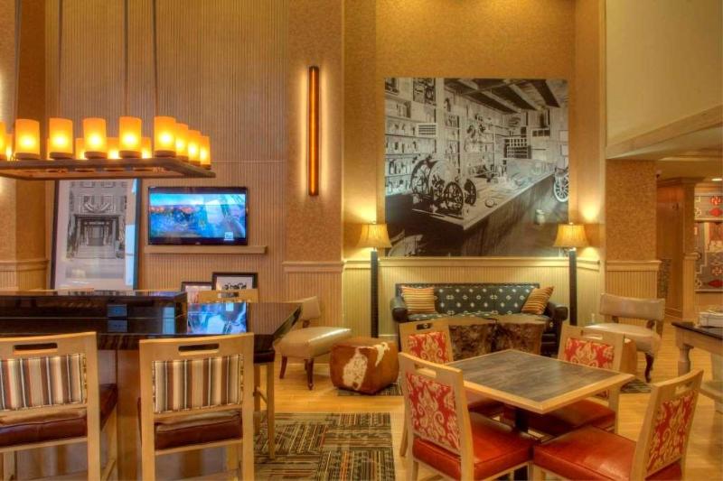 בית מלון כפרי Hampton Inn & Suites Dodge City