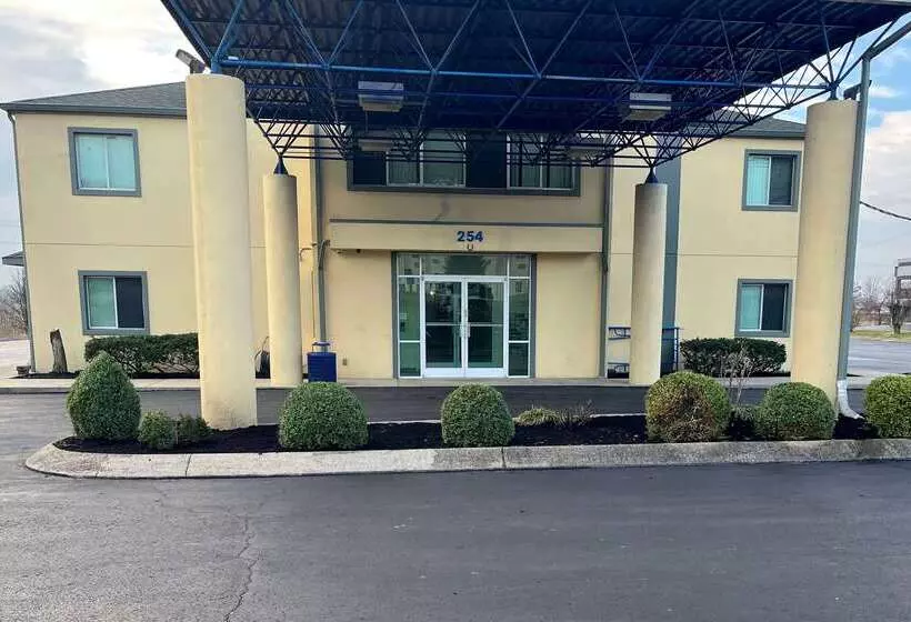 Отель Howard Johnson By Wyndham Clarksville Tennessee