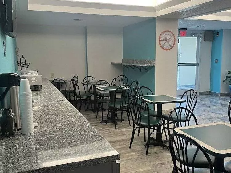 Отель Howard Johnson By Wyndham Clarksville Tennessee