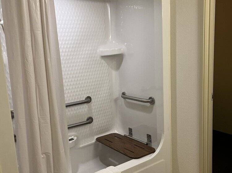 فندق Howard Johnson By Wyndham Clarksville Tennessee