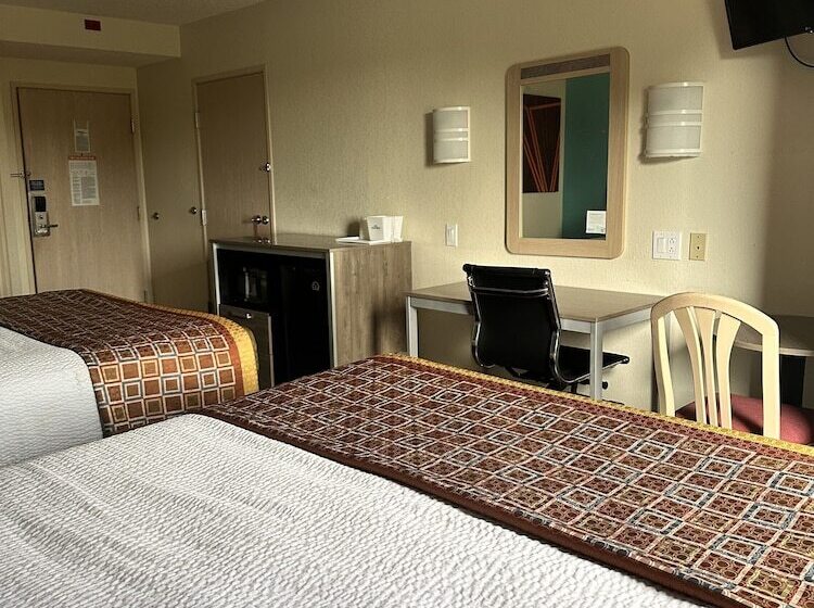 فندق Howard Johnson By Wyndham Clarksville Tennessee