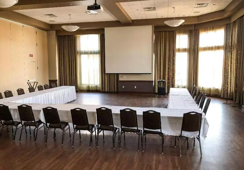 Отель Jefferson Street Inn, A Member Of Radisson Individuals