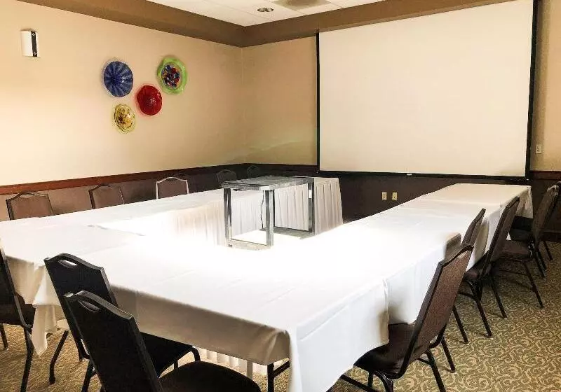 Отель Jefferson Street Inn, A Member Of Radisson Individuals