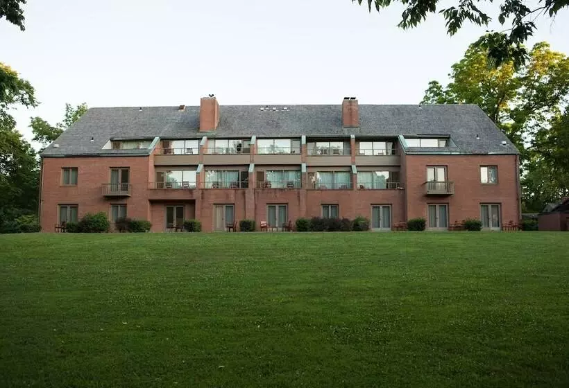 Hotel New Harmony Inn Resort And Conference Center