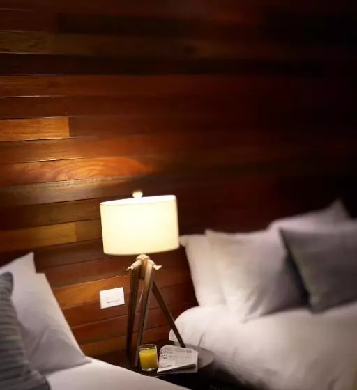 هتل Port Royal Oceanfront