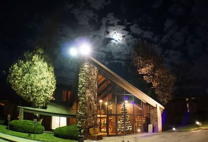 ホテル Riverbank Lodge