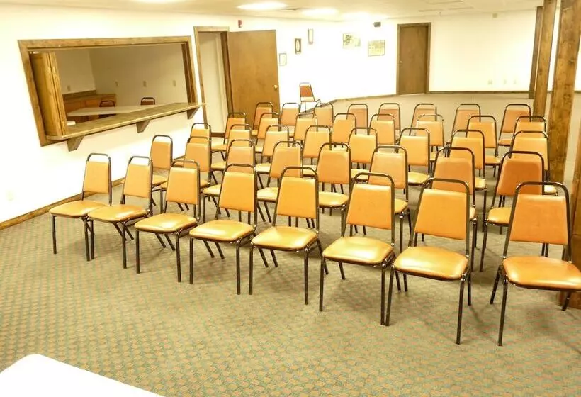 ホテル Riverbank Lodge