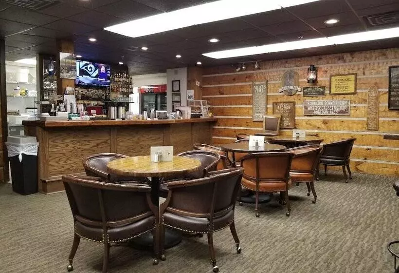 ホテル Riverbank Lodge