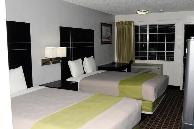 فندق على الطريق Quality Inn