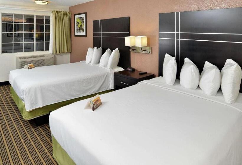 فندق على الطريق Quality Inn