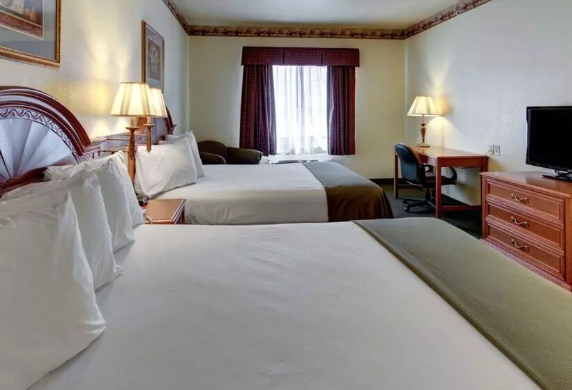 Motel Quality Inn & Suites   Glen Rose