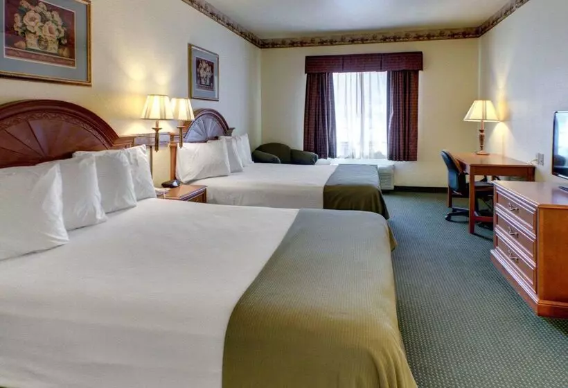 Motel Quality Inn & Suites   Glen Rose