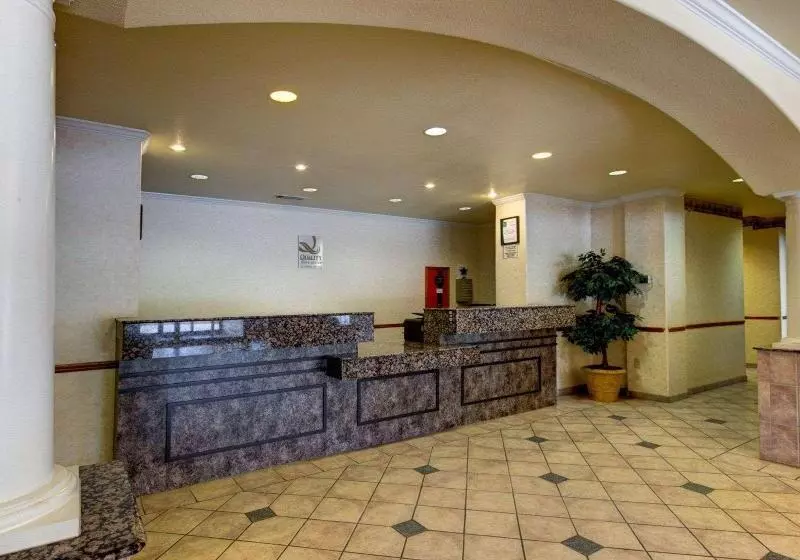 Motel Quality Inn & Suites   Glen Rose