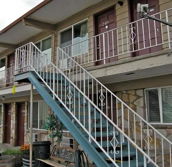 Мотель Royal Motor Inn