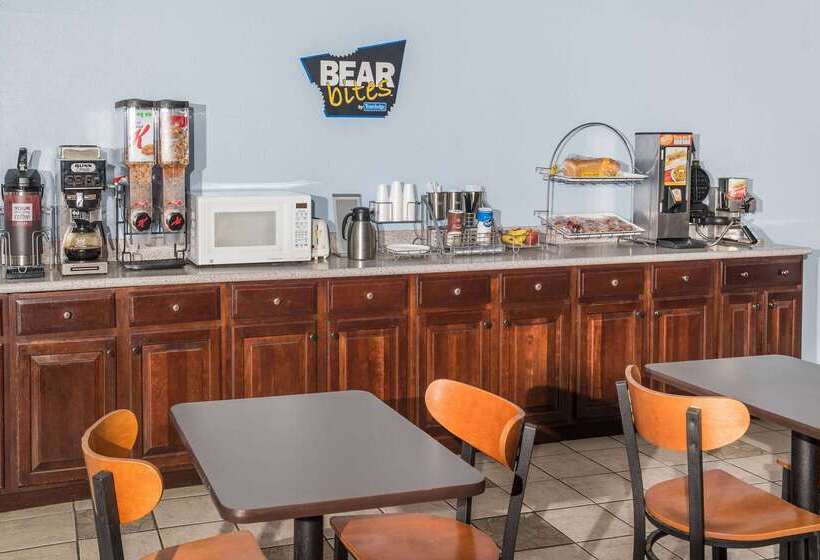 فندق على الطريق Travelodge By Wyndham Hardeeville