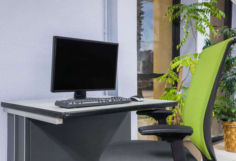 فندق على الطريق Travelodge By Wyndham Hardeeville