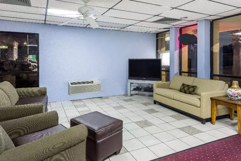 Мотель Travelodge By Wyndham Hardeeville