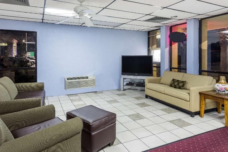 فندق على الطريق Travelodge By Wyndham Hardeeville