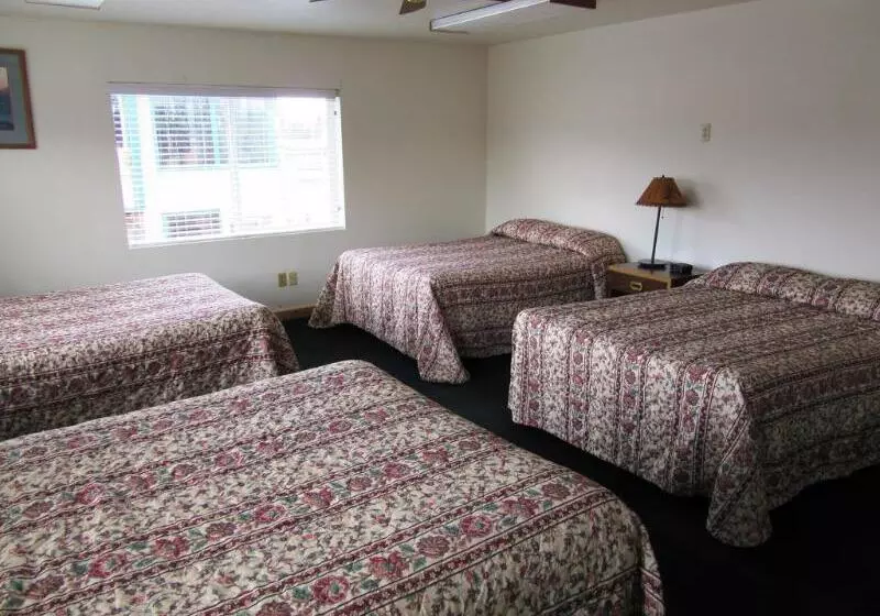 Мотель Yellowstone Country Inn