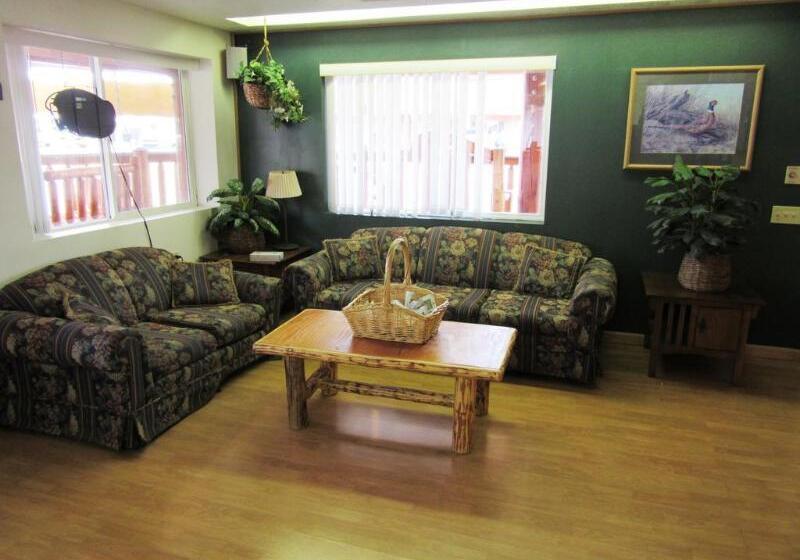 فندق على الطريق Yellowstone Country Inn