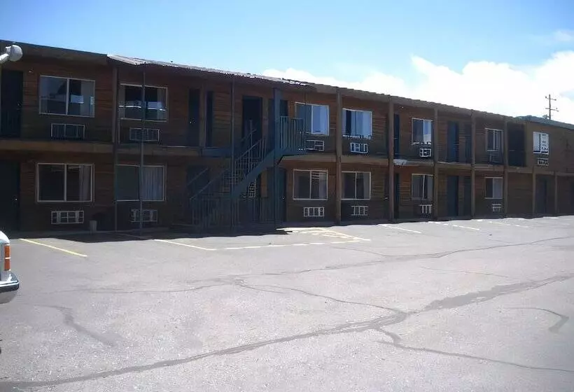 Мотель Yellowstone Country Inn