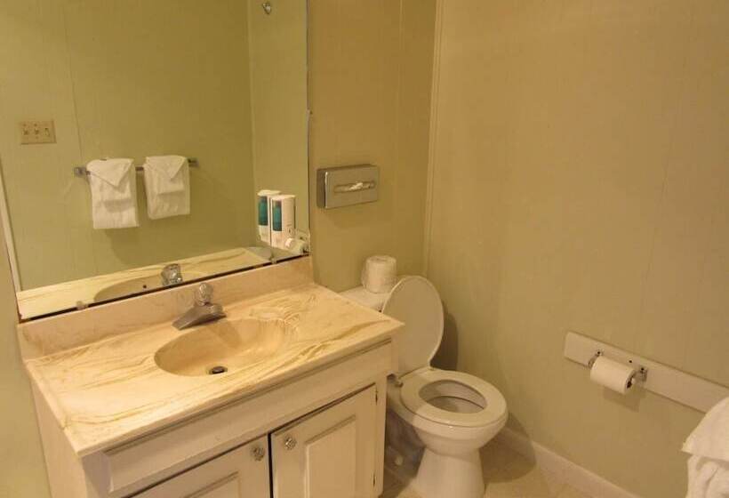 فندق على الطريق Yellowstone Country Inn