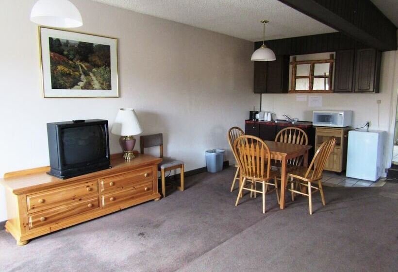 فندق على الطريق Yellowstone Country Inn