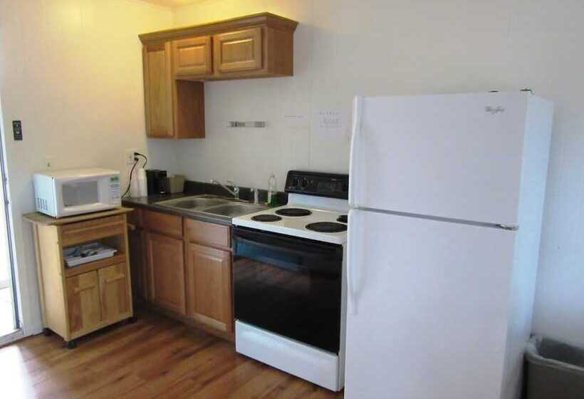 فندق على الطريق Yellowstone Country Inn