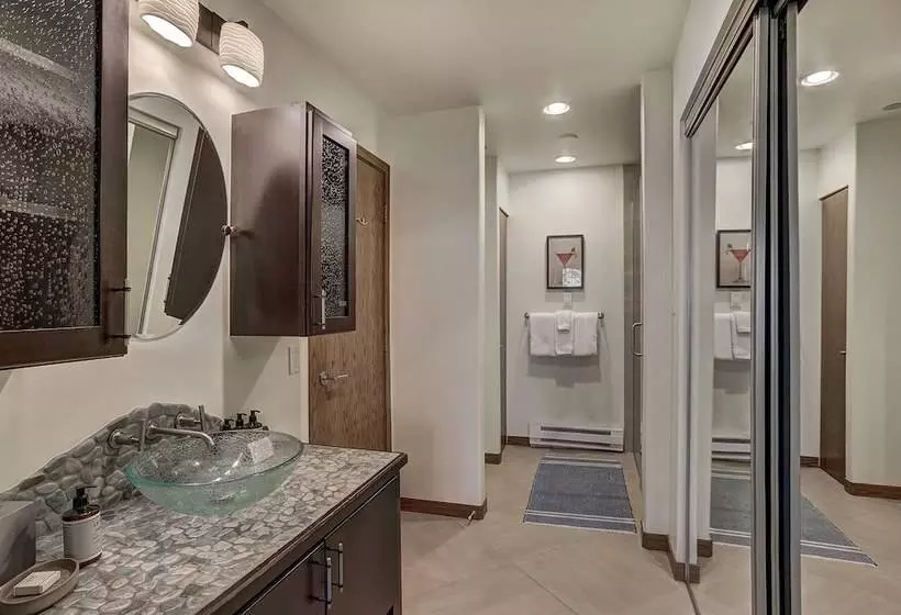 Курорт Townsend Place