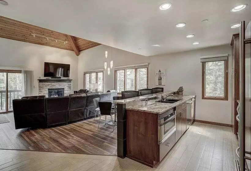 Курорт Townsend Place