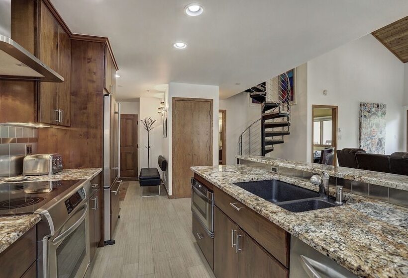 منتجع Townsend Place