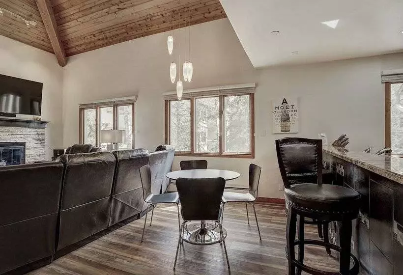 Курорт Townsend Place