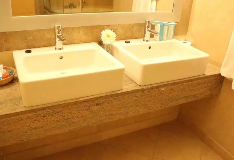 酒店 Adrina Termal Health & Spa