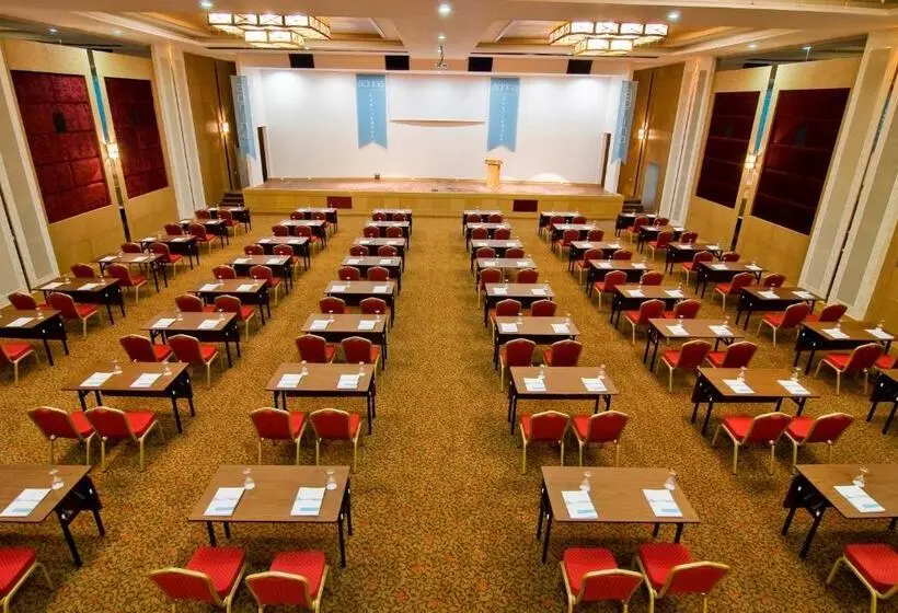 酒店 Adrina Termal Health & Spa