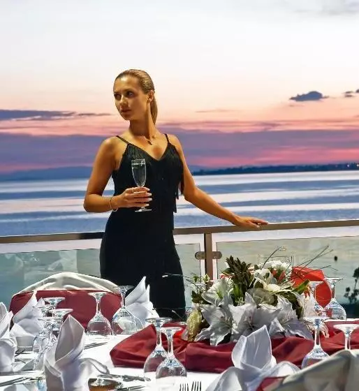 酒店 Adrina Termal Health & Spa