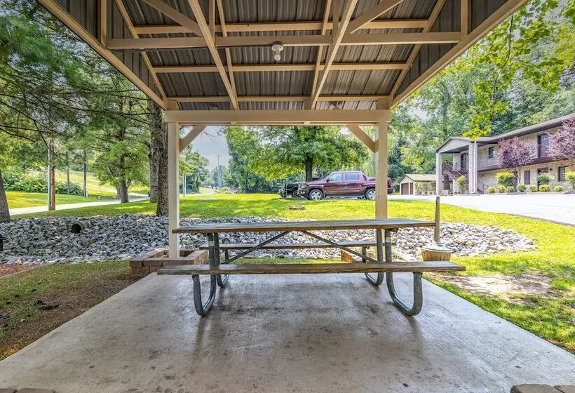 Hotelli Affordable Corporate Suites   Florist Road